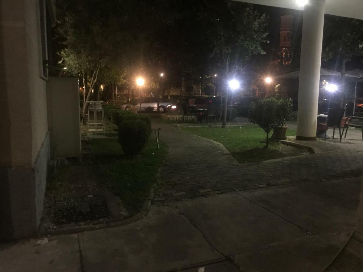 Center Apartment 2 Shkodër エクステリア 写真